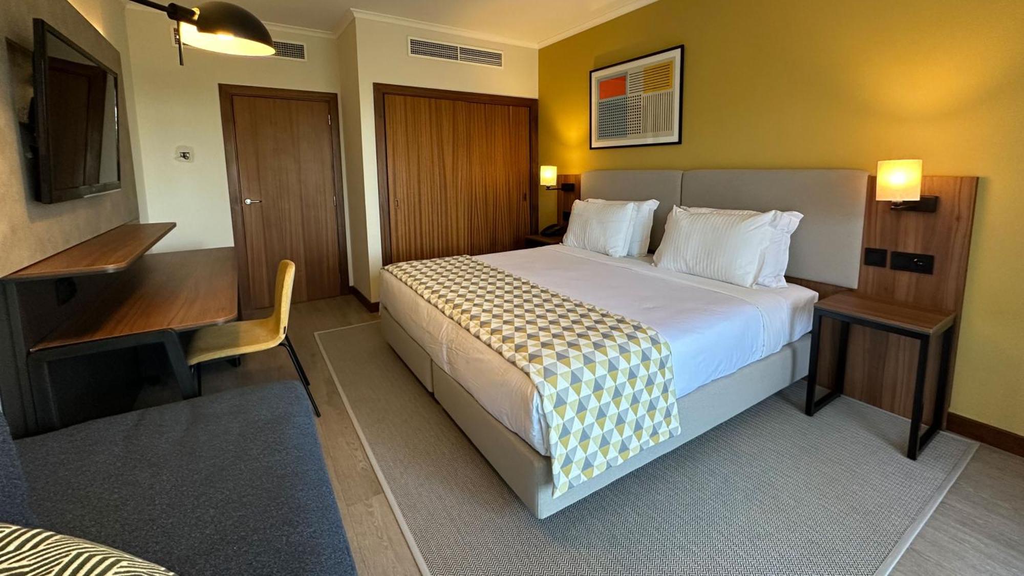 Standard Double Room Furnished Balcony Single Sofa Bed,1729987010:JPEG