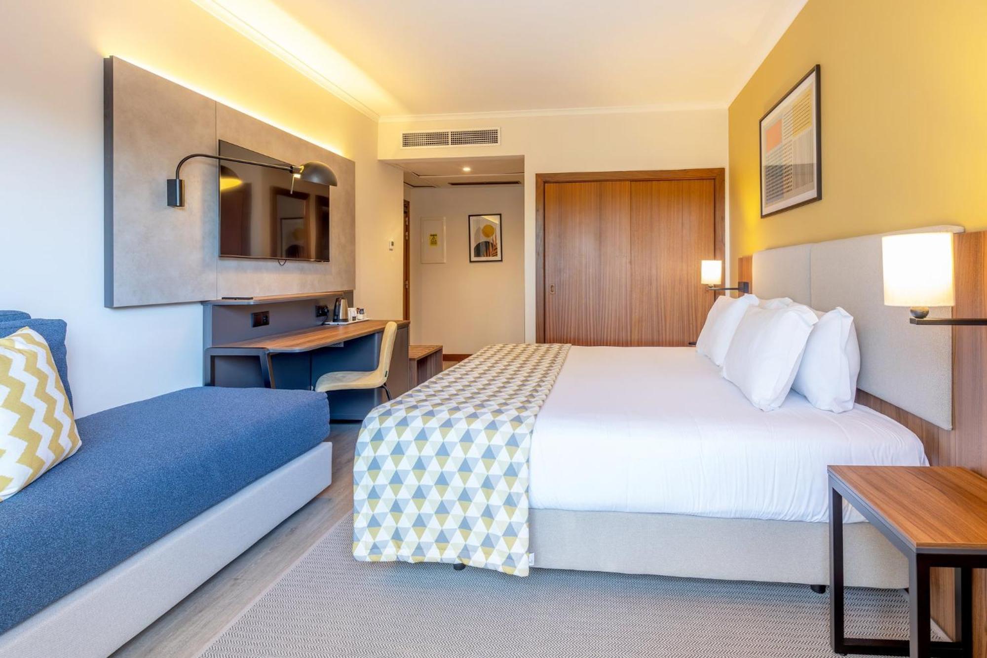 Standard Room,1742601022:JPEG